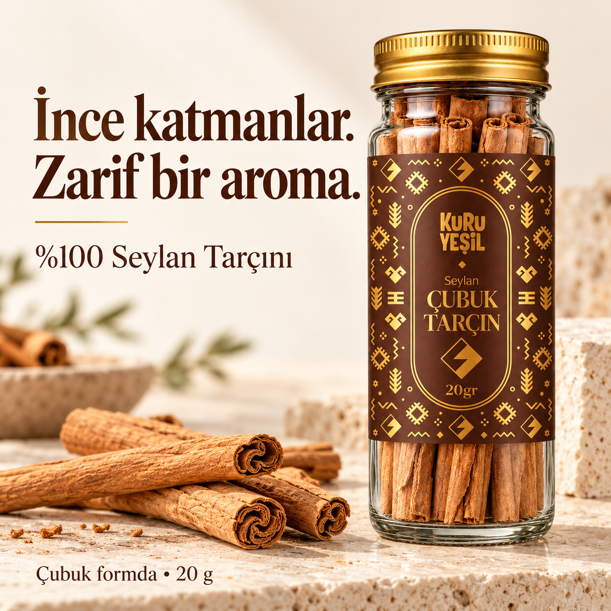 Yaldızlı kavanozda yüzde 100 Seylan çubuk tarçın